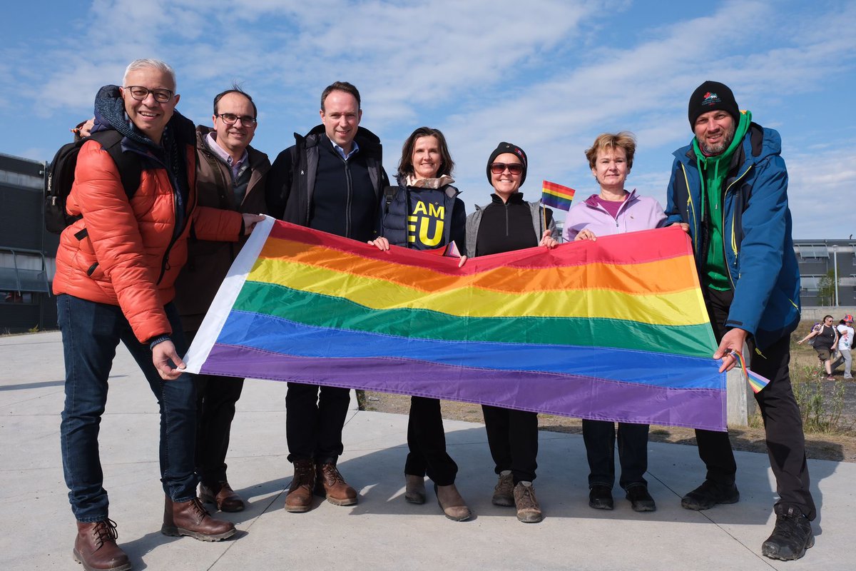 StewartRWheeler's tweet photo. Seeing 🌈 & public symbols of #inclusion in Yellowknife & Whitehorse — & then getting to take part in what has to be one of the world’s Northernmost #Pride Parades in #Inuvik w/Ambs from around the 🌎 🌍 was a great way to celebrate #2SLGBTQI+ #Pride2023
#LoveIsLove #Free2BeMe https://t.co/wyyK8AT9ZU
