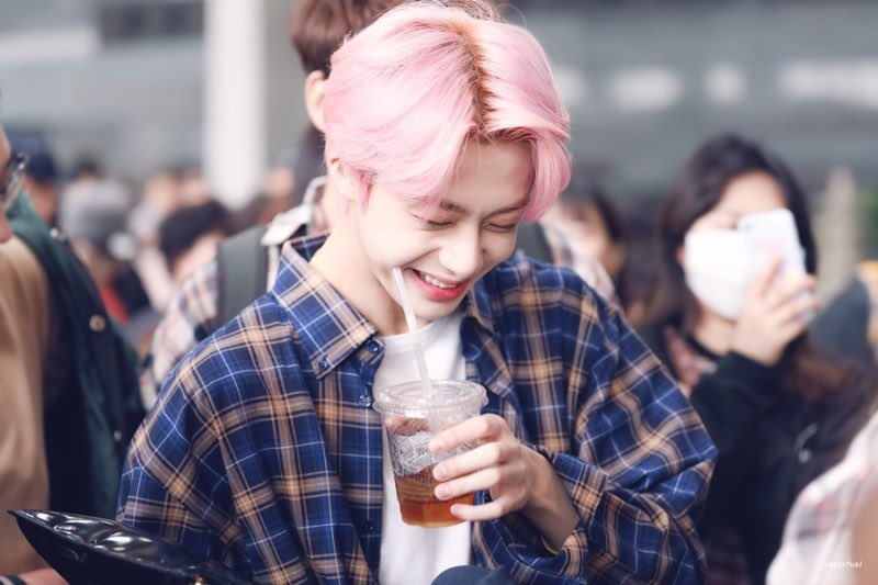 chaegooramy's tweet photo. 네가 웃으면 나도 좋아🥰 https://t.co/xSuiPfOBKp