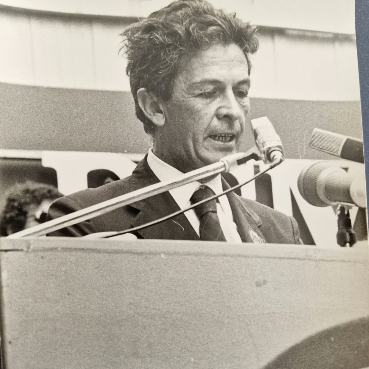 FR2007Venezia (@fr2007venezia) on Twitter photo 11.6.1984 moriva Enrico Berlinguer. Ne ricordiamo, quest'anno, il pensiero con un documentario il 14 giugno alle 18.30 a Venezia. Vi aspettiamo! <a href="/BeppeGiulietti/">Beppe Giulietti</a> <a href="/Reale_Scenari/">Roberto Reale</a> <a href="/RaiStoria/">Rai Storia</a> <a href="/TgrRaiVeneto/">Tgr Rai Veneto</a> <a href="/Pennacchiiiii/">andrea pennacchi</a> <a href="/welikeduel/">Propaganda Live</a> <a href="/caterpillarrai/">Caterpillar Radio2</a> 11.6.1984 moriva Enrico Berlinguer. Ne ricordiamo, quest'anno, il pensiero con un documentario il 14 giugno alle 18.30 a Venezia. Vi aspettiamo! <a href="/BeppeGiulietti/">Beppe Giulietti</a> <a href="/Reale_Scenari/">Roberto Reale</a> <a href="/RaiStoria/">Rai Storia</a> <a href="/TgrRaiVeneto/">Tgr Rai Veneto</a> <a href="/Pennacchiiiii/">andrea pennacchi</a> <a href="/welikeduel/">Propaganda Live</a> <a href="/caterpillarrai/">Caterpillar Radio2</a>