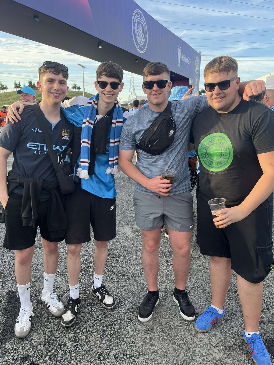 1will1894's tweet photo. Manchester City Football Club.🇧🇼 https://t.co/L2PQk6Bm5b