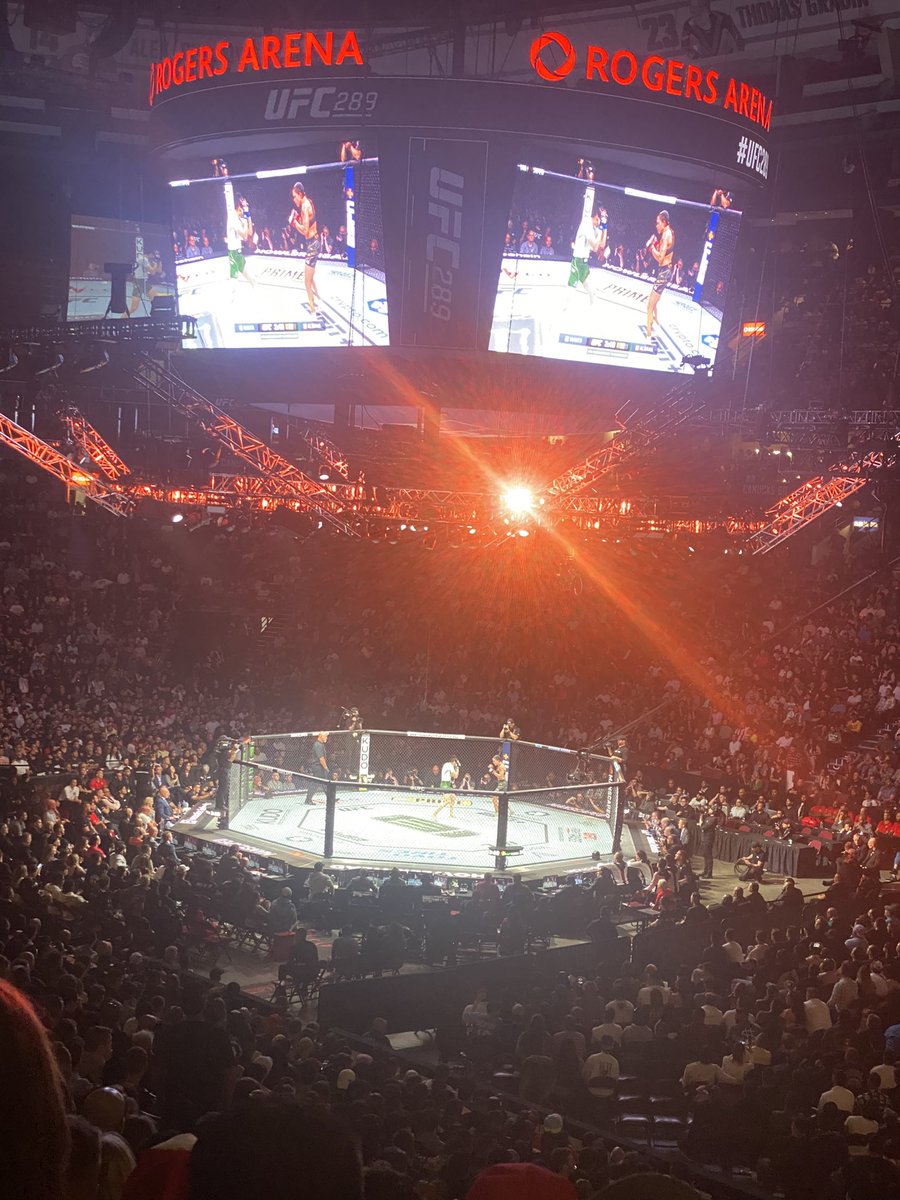 Seahawks187's tweet photo. #UFC289 #Vancouver https://t.co/0xnB6Hk8mA