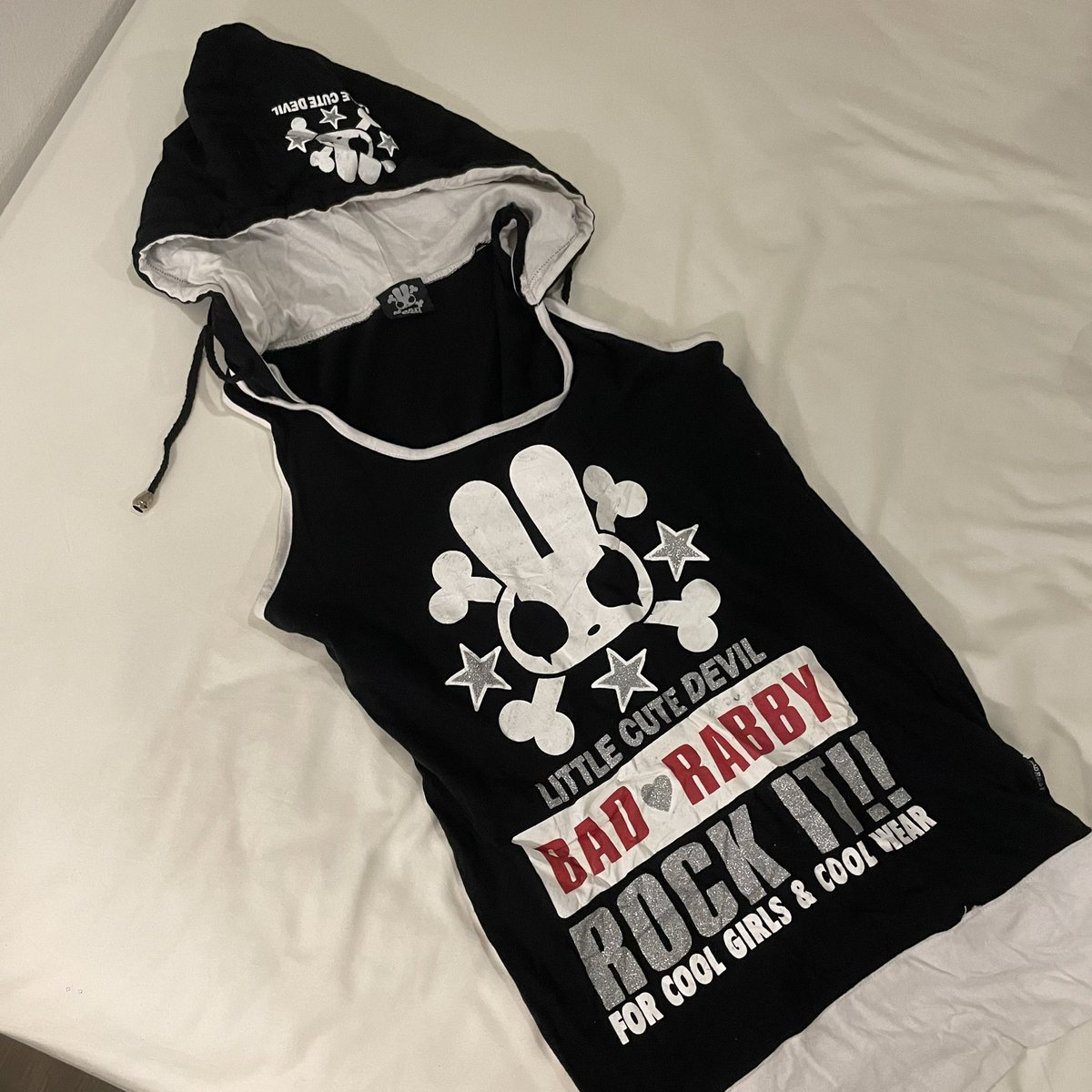 __sstorety's tweet photo. เสื้อฮู้ดแขนกุด ลายกะโหลก

อก 34-36 ยาว 27

🥤100 b รวมส่ง

#ส่งต่อ #ส่งต่อเสื้อผ้า #เสื้อผ้ามือสอง #โล๊ะตู้เสื้อผ้า #โล๊ะตู้ #ส่งต่อy2k #เสื้อผ้าy2k #เสื้อผ้ามือ2 #y2kthailand https://t.co/H9lPWV2OmG