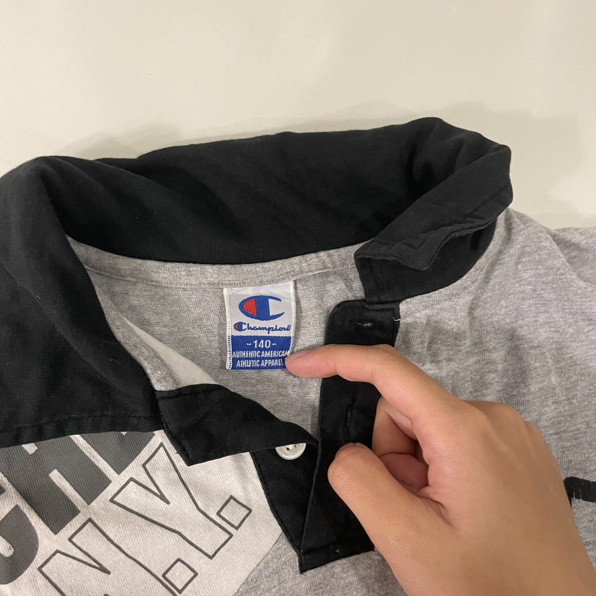 __sstorety's tweet photo. เสื้อ champion แท้ ใส่เป็น baby tee คือเริ่ด

อก 34-36 ยาว 20

🥤110 b รวมส่ง 

#ส่งต่อ #ส่งต่อเสื้อผ้า #เสื้อผ้ามือสอง #โล๊ะตู้เสื้อผ้า #โล๊ะตู้ #ส่งต่อy2k #เสื้อผ้าy2k #เสื้อผ้ามือ2 #y2kthailand https://t.co/GhNypoZ4yS