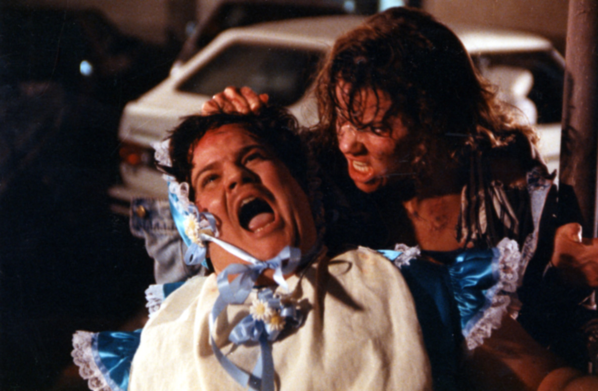 AngusKohm's tweet photo. #RandomSaturdayLateMovie
Primal Rage (1988) by #VittorioRambaldi
w/ #PatrickLowe #CherylArutt #SarahBuxton #BoSvenson
A scientist inadvertently creates a "rage virus" while performing experiments intended to restore dead brain tissue in baboons.
#Horror #SciFi #Thriller https://t.co/wSkckFJEuO