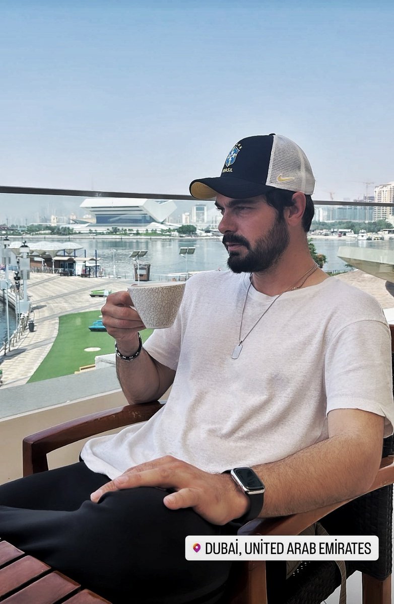 Halile tatil yapmak o kadar yaramış ki.Set çok yoruyordu onu.Kendine gelmiş adam gençleşmiş resmen bu kadar mı fark eder qöslülsk..İyice dinlen aşkım😚

#HalilİbrahimCeyhan <a href="/halilibrahimin/">Halil İbrahim CEYHAN</a>