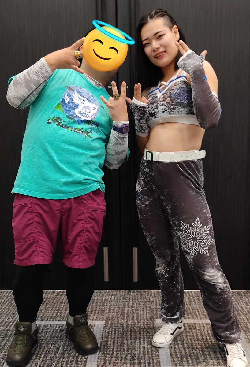 It became Togachan and The Hardy Boyz!
She is so sweet and cool!

Need a ladder?

#凍雅
#tjpw
#TheHardys