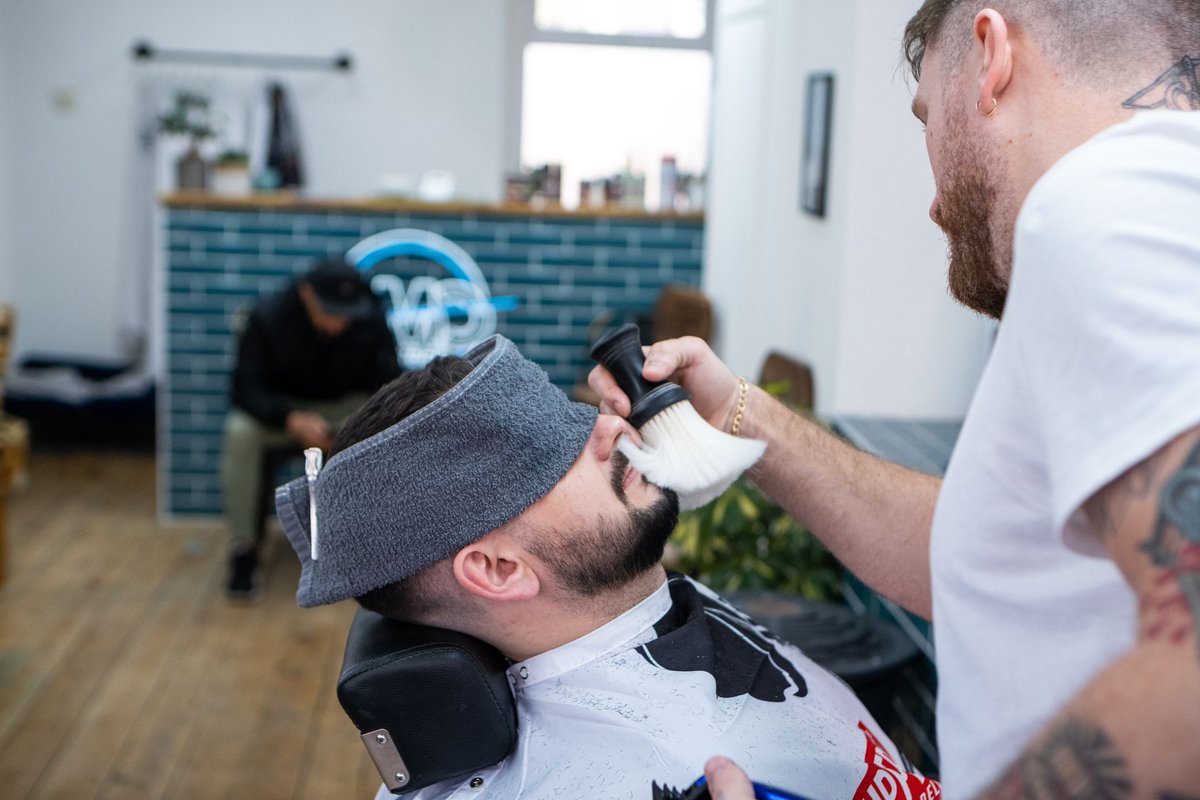 CmcBarber's tweet photo. 📍Cmcbarbers - BEXHILL, 64 Sackville Road, TN39 3JE
🚶‍♂️Walk ins available, Thursday - Saturday
🕴@cmcbarber @barberuttley @joecxstle_barber 
📞 01424 258951
ℹ️ https://t.co/IAelT7bk9r
👨‍💼 We are hiring! - please send your C.V to cmc-barber@hotmail.co.uk https://t.co/8Ghu8vkV98