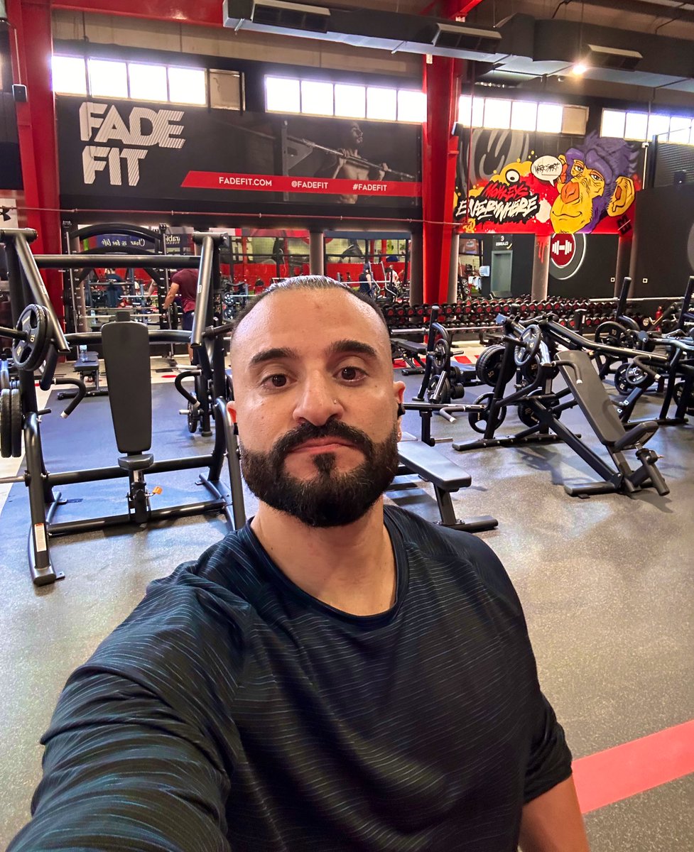 krisfade's tweet photo. If you feel youโve lost control of your life, start to control your health. Watch everything else fall into place ๐ช๐ผ #FadeFit https://t.co/8xWJ8wsGGQ
