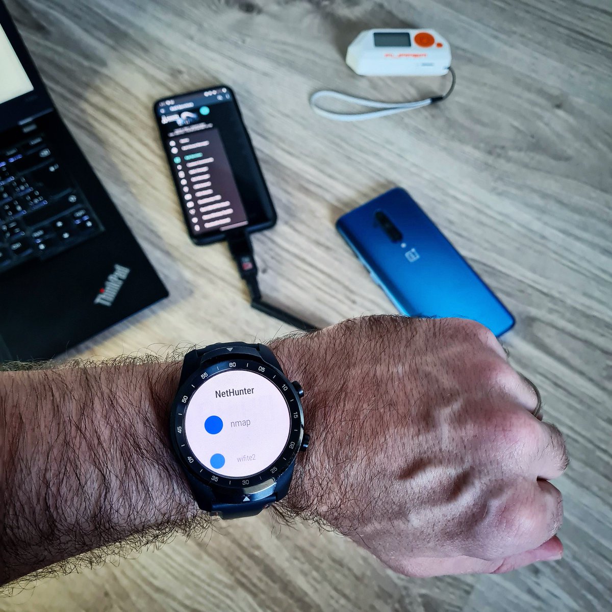 androidmalware2's tweet image. Run any attack from Android NetHunter using smartwatches
From TicWatch you can trigger wi-fi network scanning, wifite, RubberDucky scripts, deauth, capture handshakes, create evil twin AP, MITM, start wardrive scripts etc. #MobileHacker
#nethunter #TicWatch