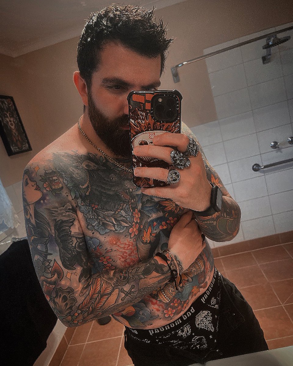 Hope everyone has a amazing bank holiday weekend time to get lit 🔥