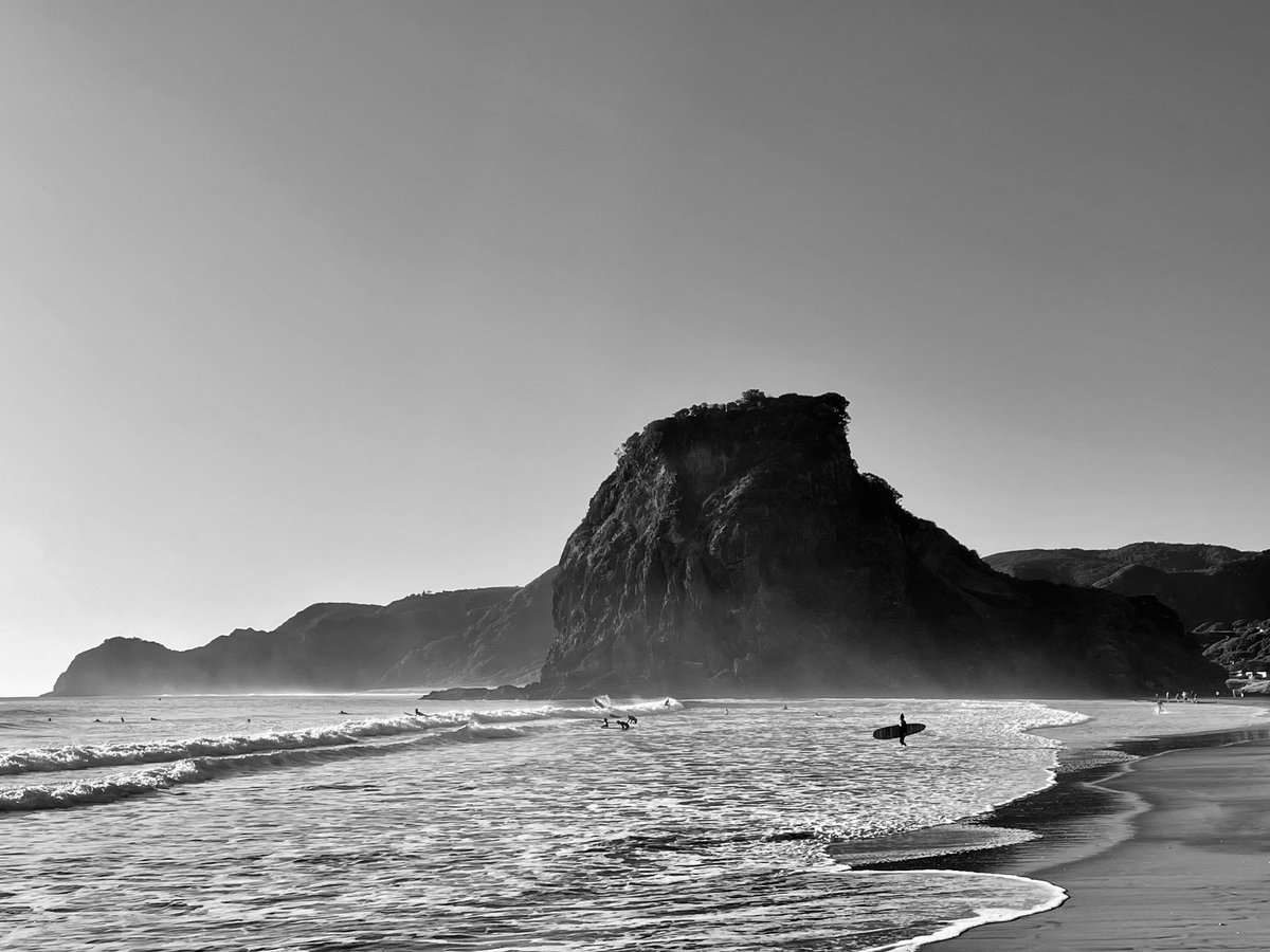 NatashaBarret18's tweet photo. Fabulous Piha on a balmy winter's day 🖤

#Auckland #beaches #piha #westauckland #waitakeres #beaches #iphone12pro #shotoniphone #iPhonephotography https://t.co/8oSHPxY908