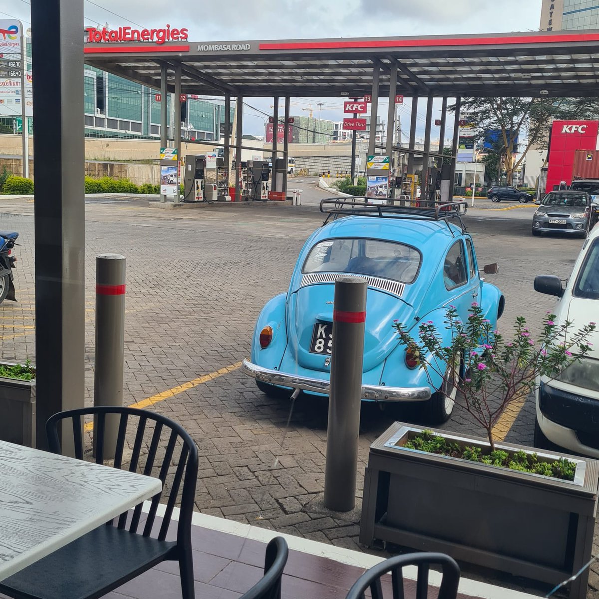 This will be a trip of a life time
classic Volkswagen going for a 2000km road trip

first  200kms Down
next stop Tsavo.

#vwbugs2krun