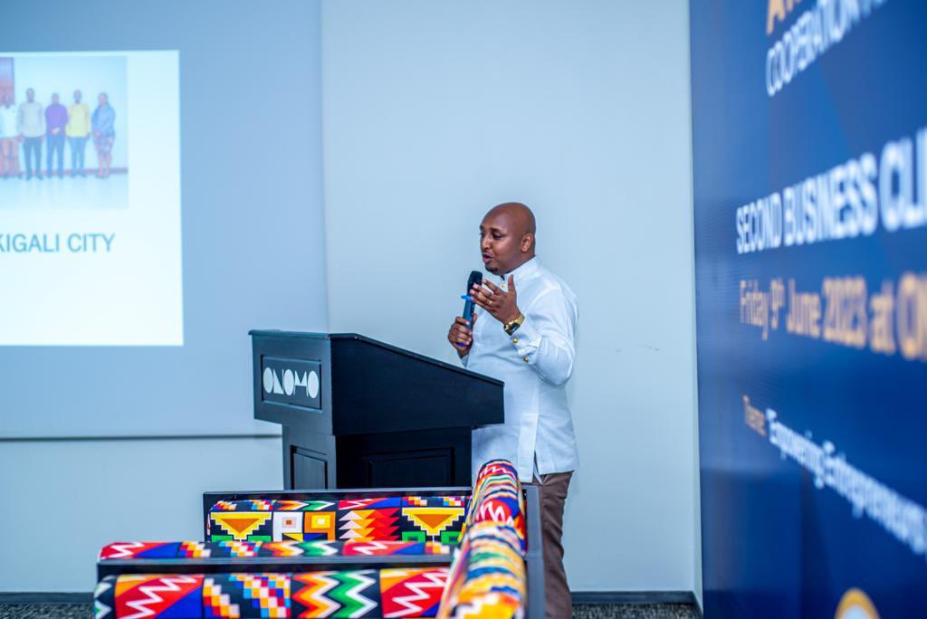 Afri_GlobalP's tweet photo. In his opening remarks at the 2nd business clinic of the Africa-Global Cooperation Programme, @ShyakaMichaelN the CEO, expressed his warm welcome to all the distinguished guests in attendance. He extended his gratitude for their presence and contributions,acknowledging https://t.co/PknKthKZ72