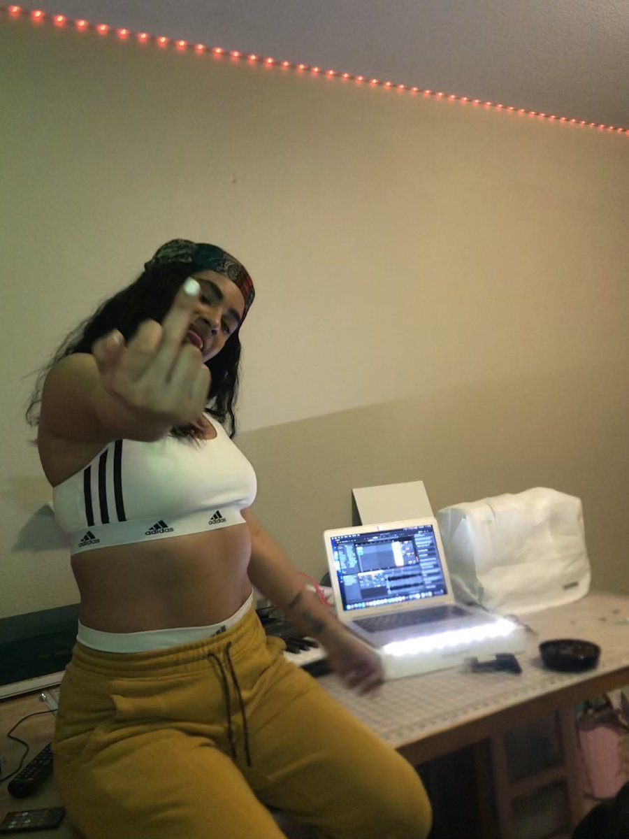 litbit_v's tweet image. Hi 😘