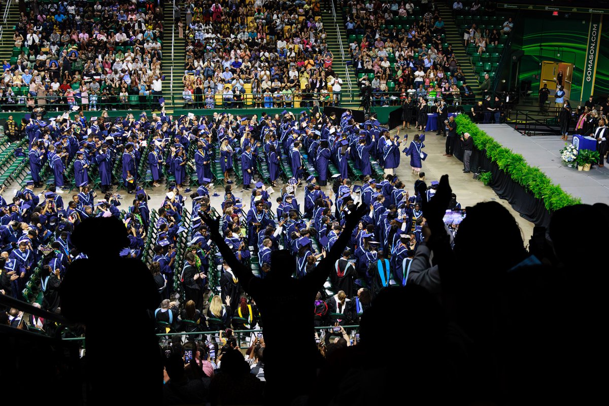 and with that - the 2022-23 school year comes to end for the Seniors of @PotomacPanther Potomac Senior High School - celebrating the graduation announcement of Principal Boles <a href="/BolesActually/">Brandon C. Boles</a> !