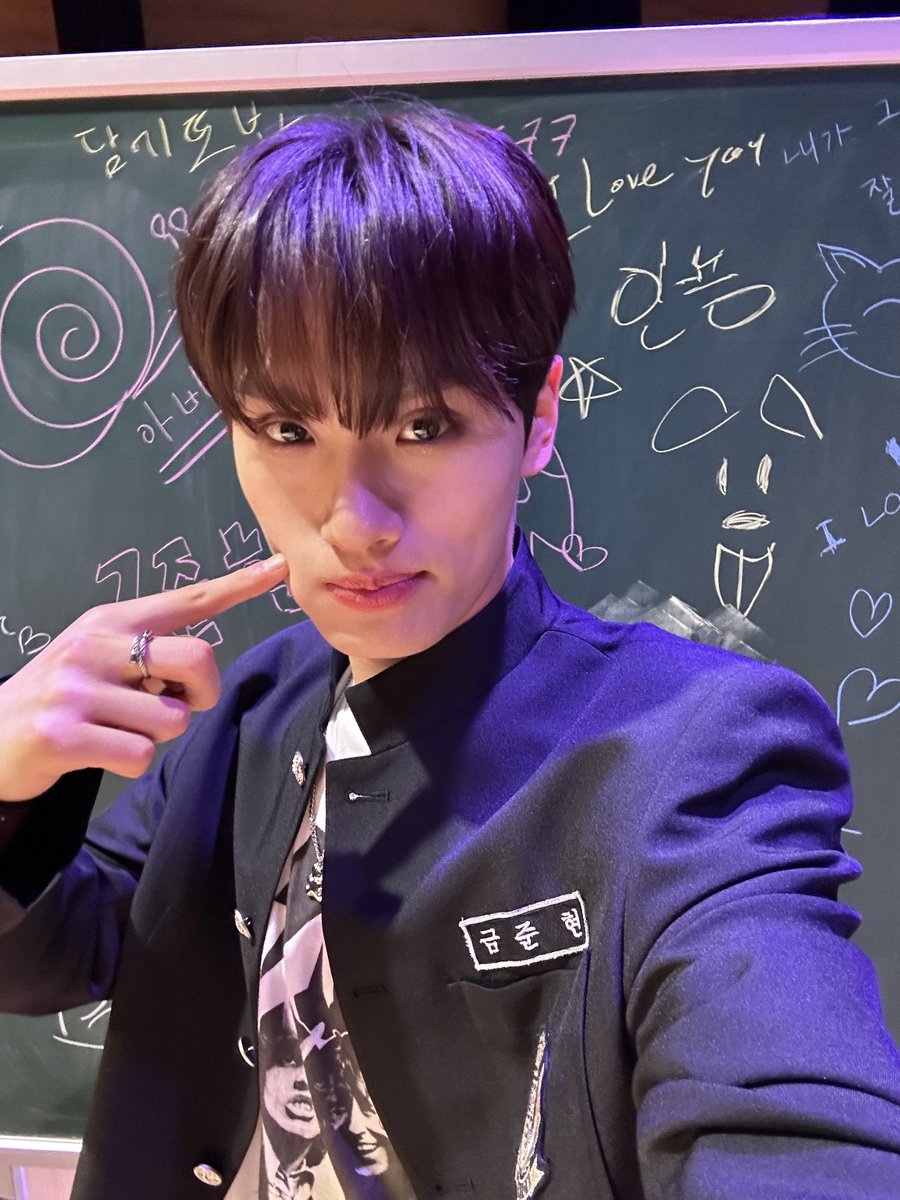 TIOT_NOW's tweet photo. [준현] 안녕하세요 우최귀 금준현입니다

#금준현 #KUMJUNHYEON
#RedstartENM #레드스타트이엔엠 https://t.co/4c97vZEqsq