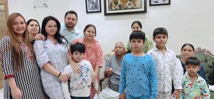 GUNA_YADAV's tweet photo. Happy Birthday To You Lalu Prasad Yadav ji

#LaluPrasadYadav https://t.co/n248LiMQIY