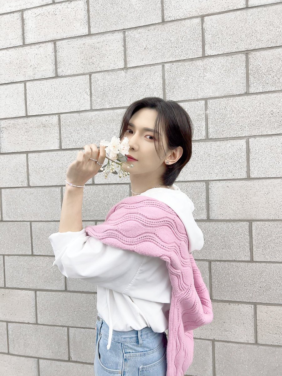 for_yeosang's tweet photo. Kang YeoSang           also Kang YeoSang https://t.co/991DR6yxjQ