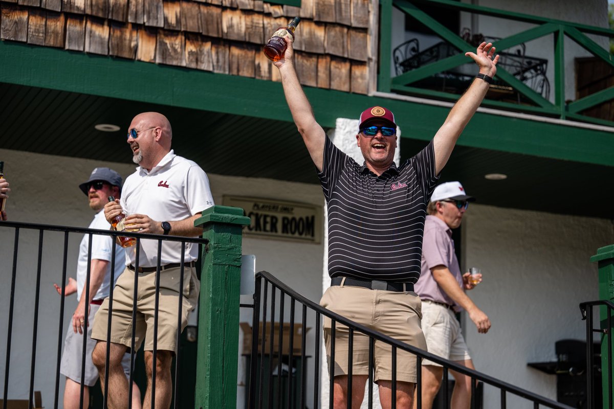paulmiles_'s tweet photo. That feeling when your team came to have a good time, shoots the highest score, and finds out that @GamecockBourbon rewards these great sports with delicious allocated store pick bourbon.
#PlaytohaveFun #ItsAllintheHips https://t.co/24dN6WhoeT