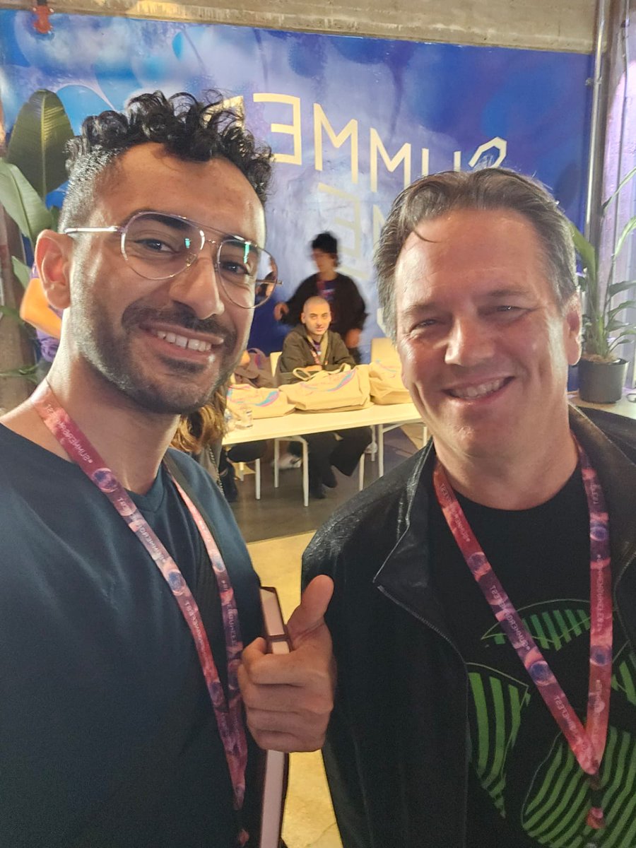 مع القائد الكبير بنفسه في ليلة الإكس بوكس!

مراسلنا <a href="/Ahmedroid/">Ahmed Ilúvatar</a> مباشرة من لوس أنجلس حيث يتواجد #تروجيمنج حصريا في مؤتمر #XboxShowcase 

تابعونا لتغطية شاملة على تويتر و في صفحات موقعنا و شبكات التواصل الليلة 🔥