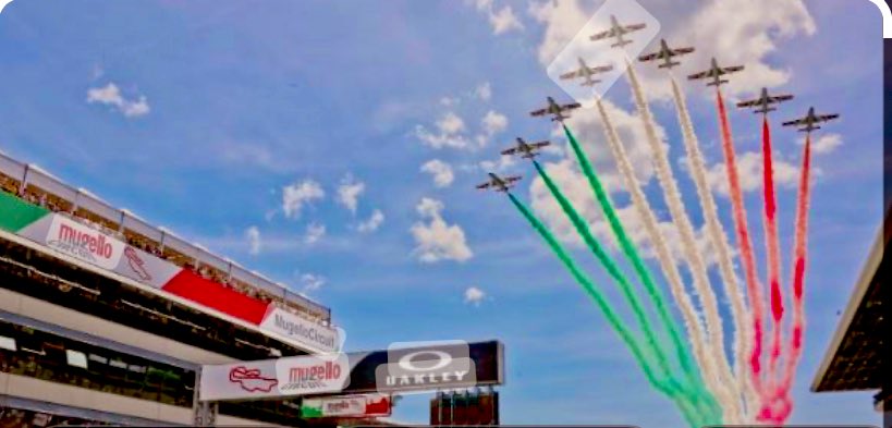 L’Inno dei Mameli cantato da Il Volo, le Frecce Tricolori che solcano i cieli, Pecco in pole. Cosa puoi desiderare di più?

#Mugello2023
#MotoGP