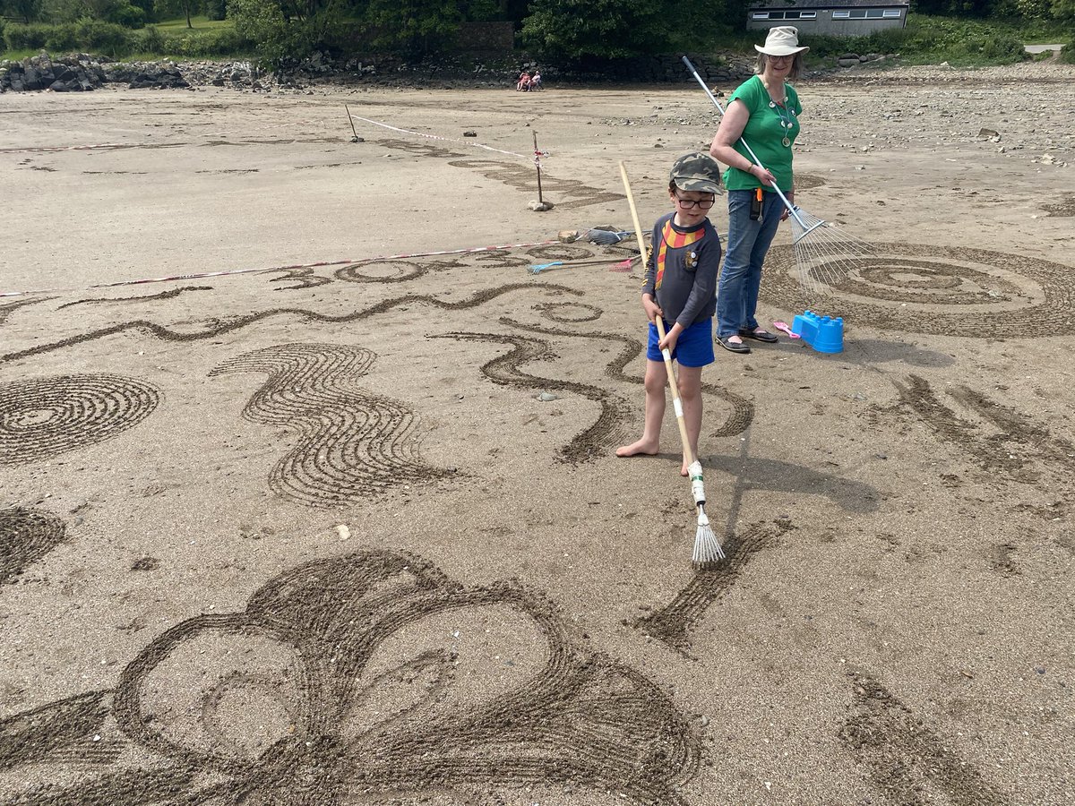 gallowayglens's tweet photo. Sand rakin’, necklace-making’ fun at the Dhoon today with @Solwaytweets and @FreelanceRanger ! Activities running until 3pm… https://t.co/X87eKGQXVI