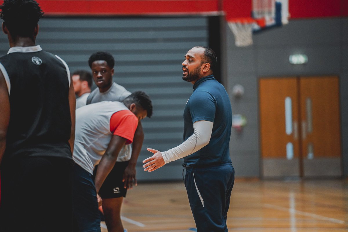 KrumeshPatel's tweet image. Summer keeps on rolling 

U20 Men’s @gbbasketball 

First camp down 

📍 @EssexRebels