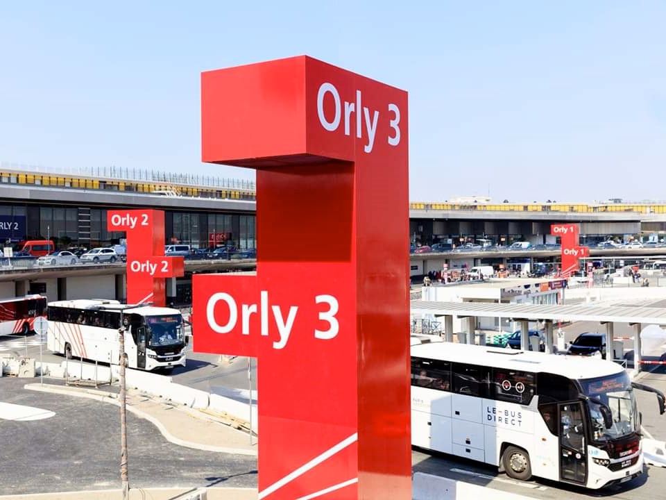 Paris-Orly dévoile son plan pour baisser ses émissions de CO2 au sol dlvr.it/SqVqXn