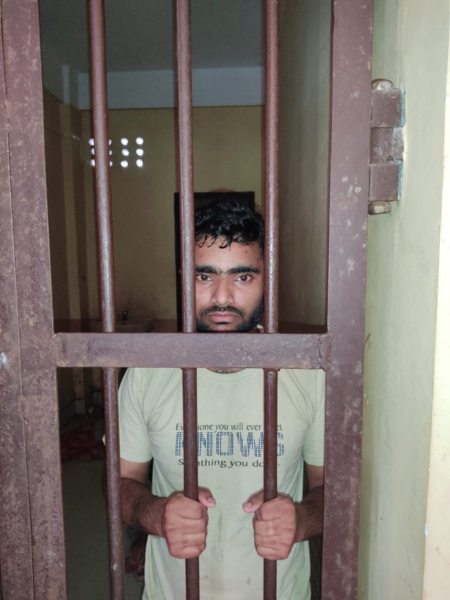 AshwiniSahaya's tweet photo. A muslim man Shirazul Farhad has been arrested by Assam's Lakhimpur Police 🇮🇳

He was abusing Hindu deities on Social Media.

Think, if someone had used such words for Allah &amp; the Prophet in retaliation, what would have been happening in the whole country till now ! https://t.co/y2KSwYOuhB