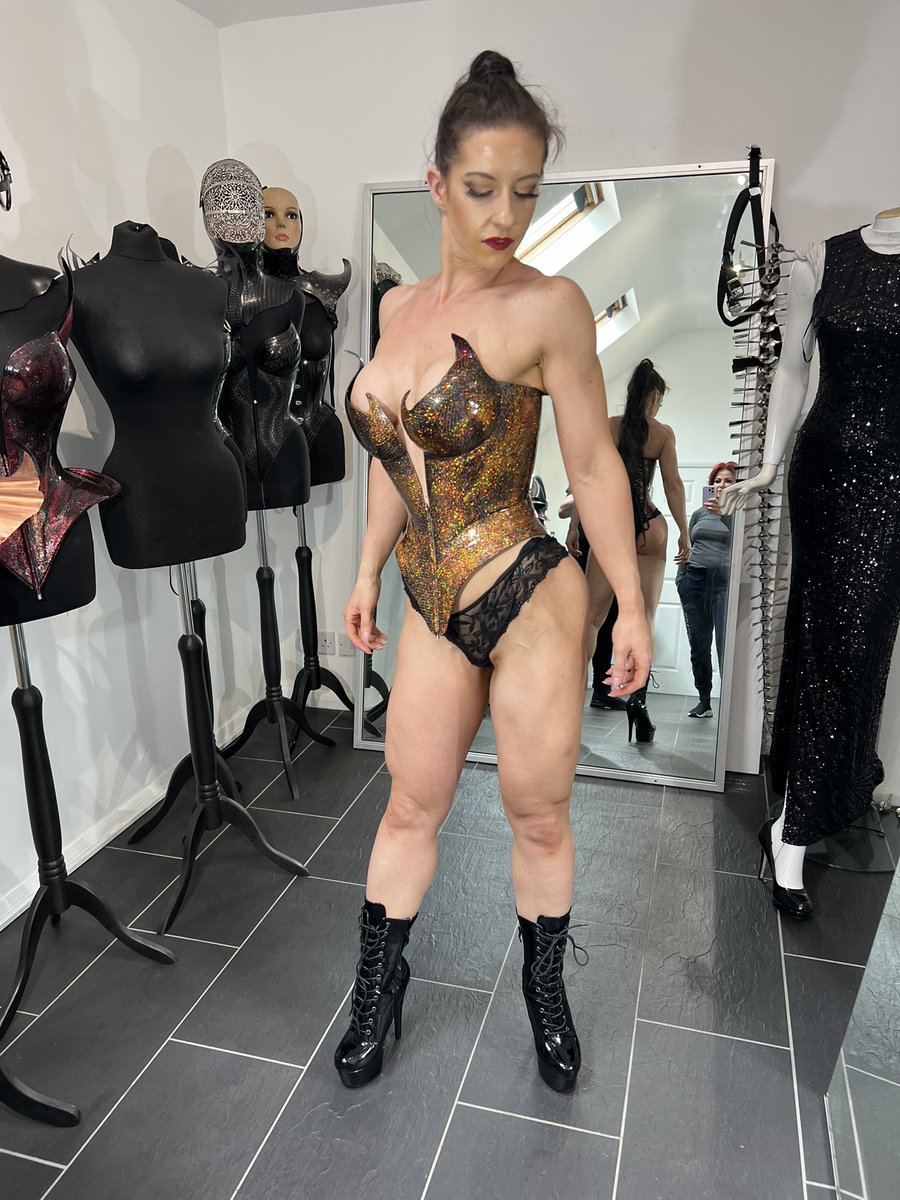 Content from scarlettravenx