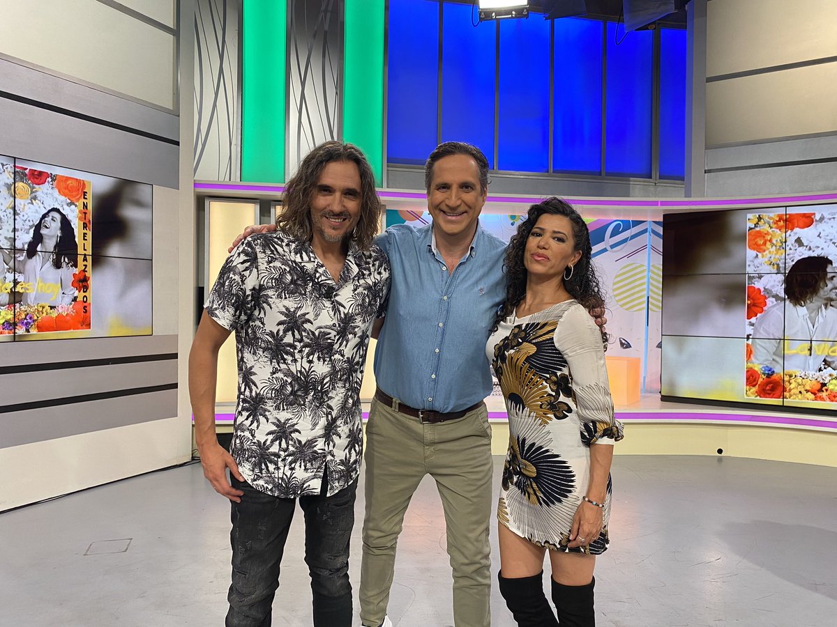 Hemos estado una vez más en el plató de Estando Contigo en <a href="/CMM_es/">Castilla-La Mancha Media</a> con nuestro amigo <a href="/alfonsohevia/">Alfonso Hevia</a> presentando MAMINA. Gracias por tu cariño!  Por si te la perdiste

cmmedia.es/play/tv/estand…