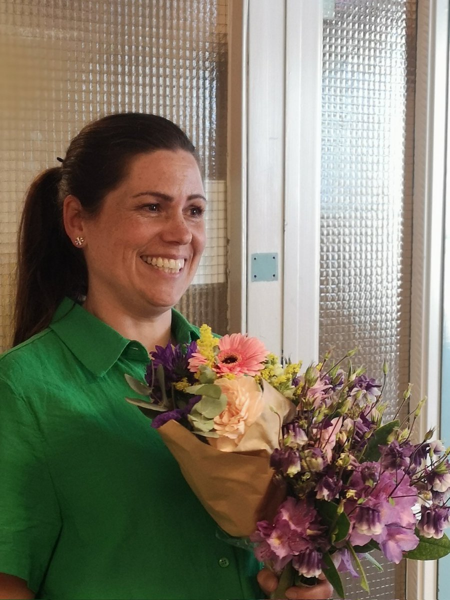 Excellent presentation by doctoral student Alexandra Sjöholm at the half-time review of her studies, entitled "Simulatated Daylight Photodynamic Therapy for Superficial Skin Cancer".

I, <a href="/PaoliJohn/">John Paoli</a> and PhD Birgit Heckeman are happy supervisors!  <a href="/KlinvetGu/">Kliniska vetenskaper</a>, <a href="/sahlgrenska/">Sahlgrenska Universitetssjukhuset</a>