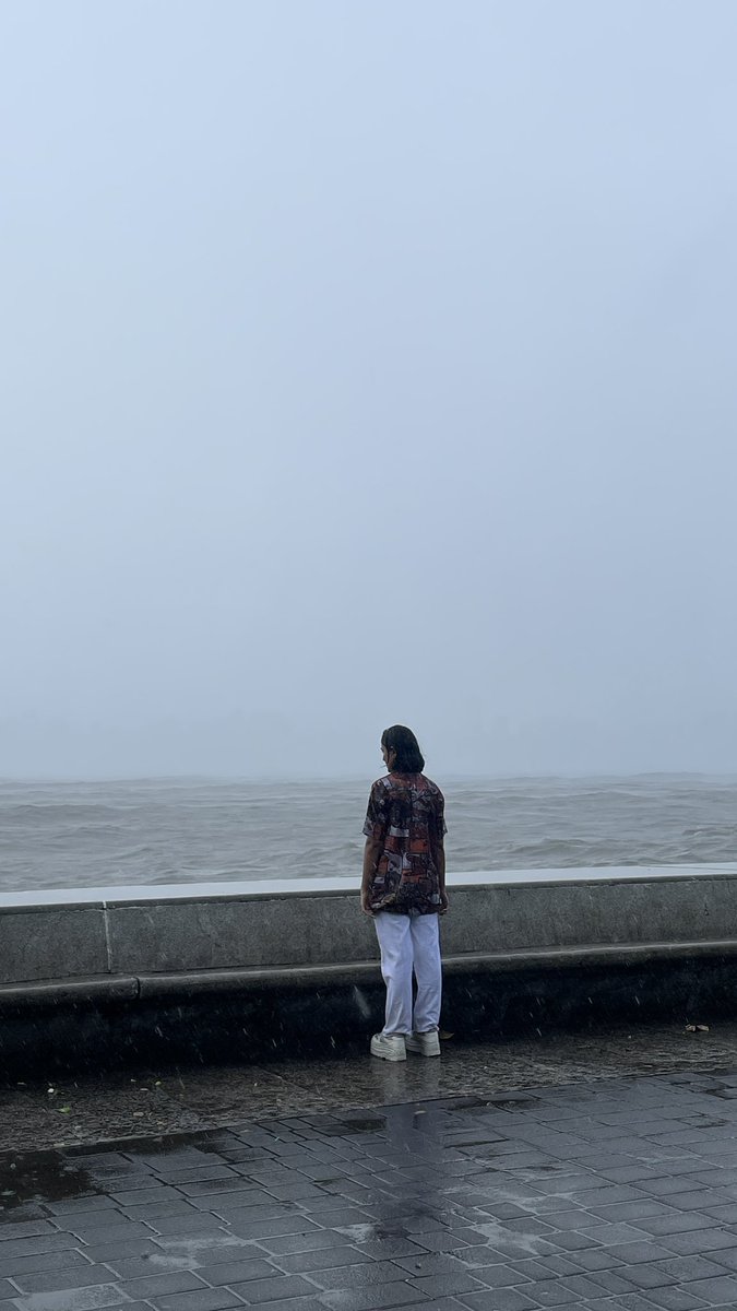 rbhatu's tweet photo. Something special about rains &amp; Marine Drive 😍❤️

#MumbaiRains https://t.co/3S01sWSSPA
