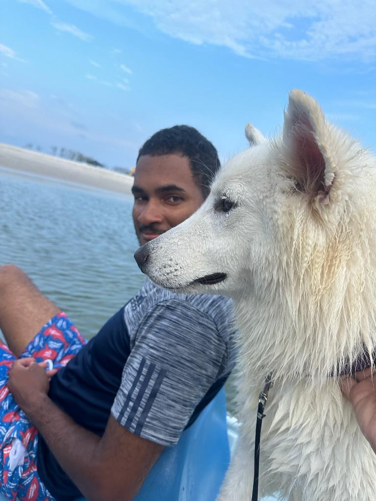 TaylorG1911's tweet photo. 🏖🐺 https://t.co/kQqSbr8vHX