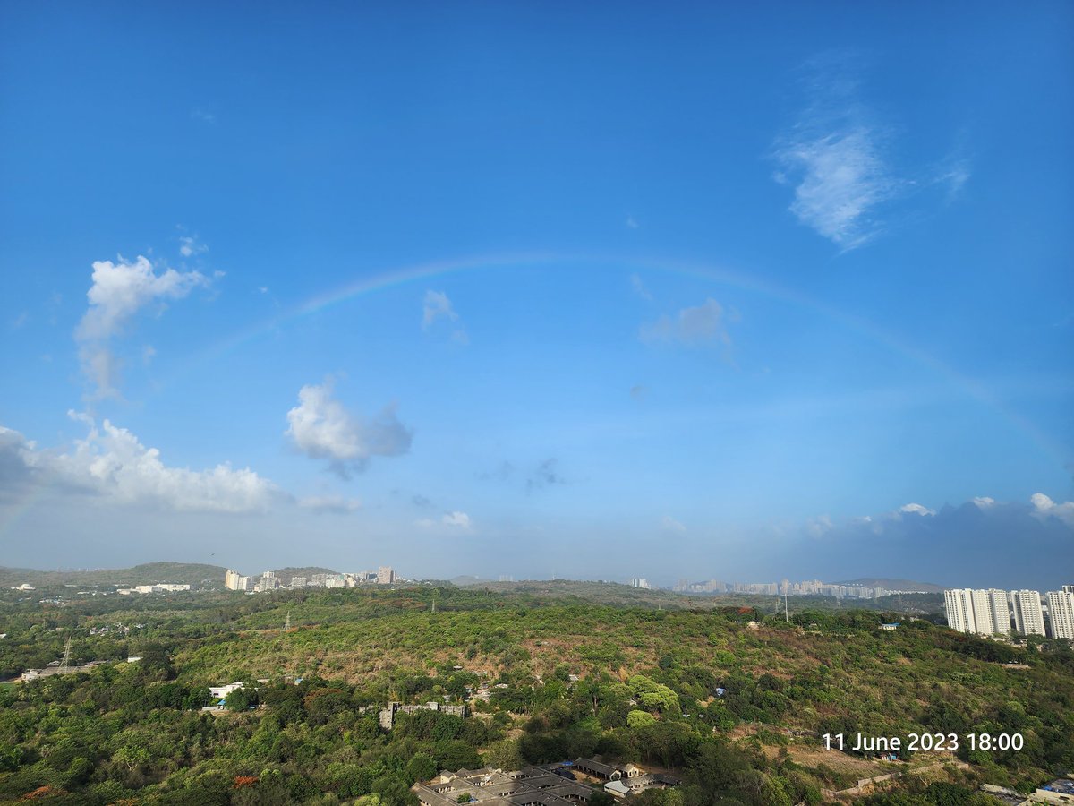 SudhaSharma0608's tweet photo. It's the 1st Rainbow of the Season
#ToManyMore #MumbaiRains https://t.co/GhCt2HltS1