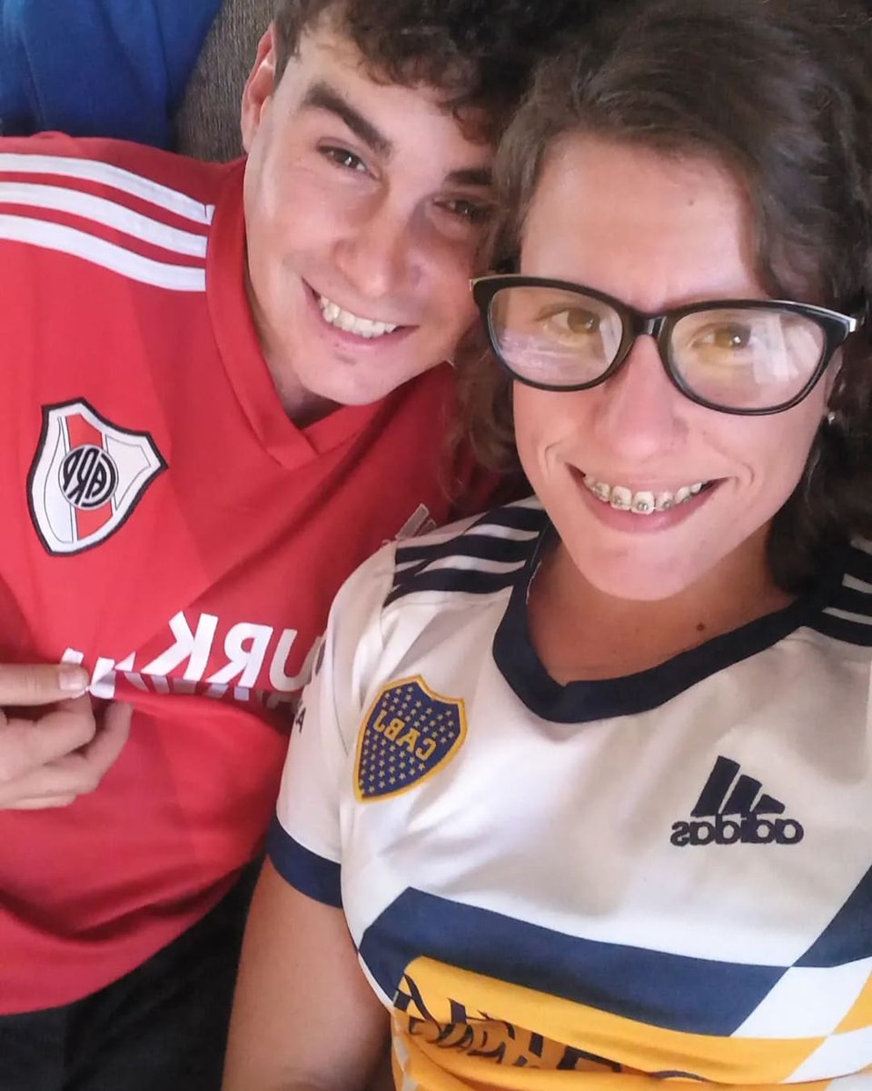 Carla__rls's tweet photo. Amor &amp; Rivales 🙉😅🥰
🔵🟡 🔴⚪️
Aguanteee Bocaaaa Siempre 🤩💙💛😍 https://t.co/inUbHpe3QR