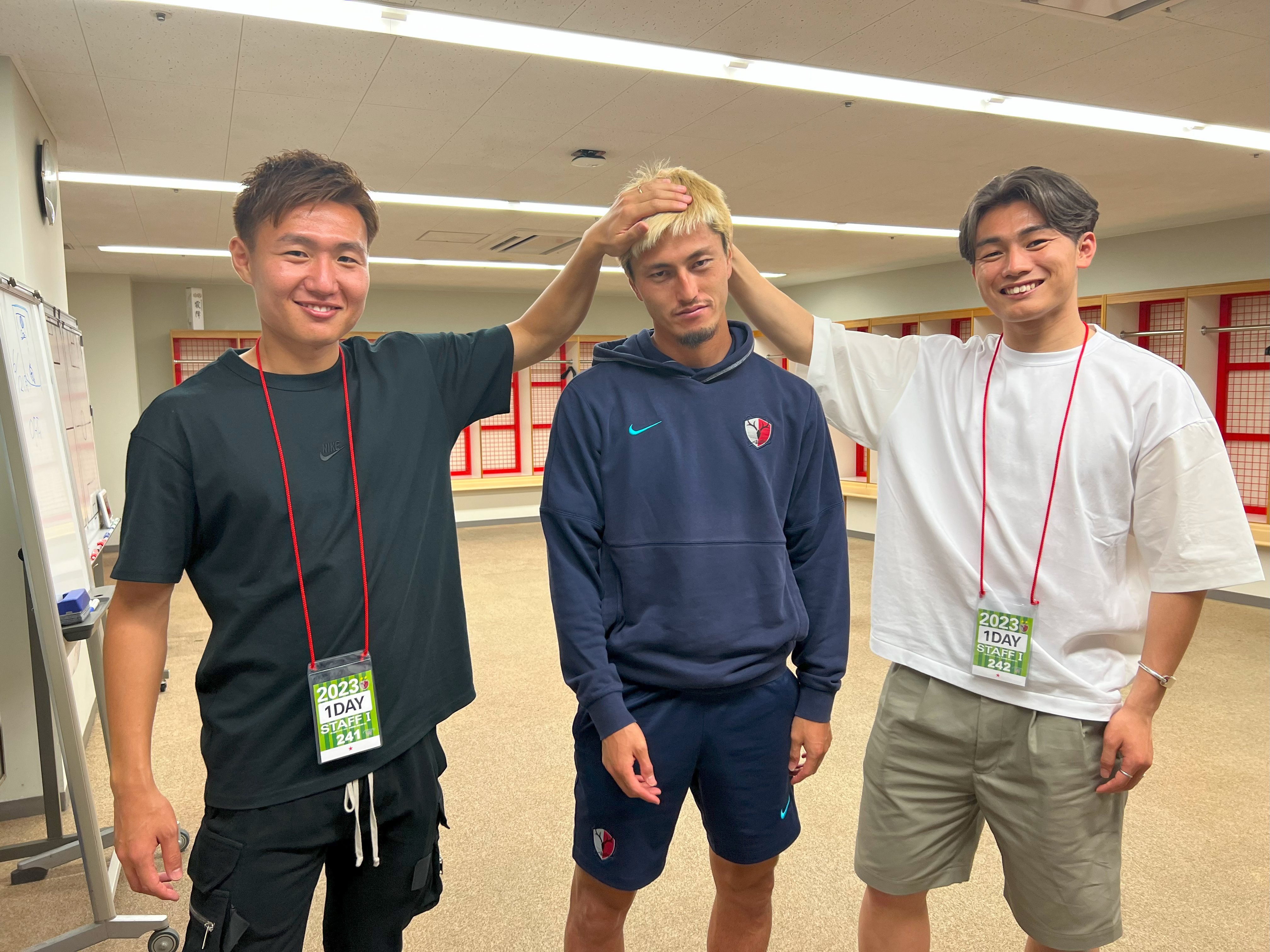 【2枚セット】鈴木優磨 上田綺世　鹿島アントラーズシャツ FStZf5faQAAqoGa.jpg:large