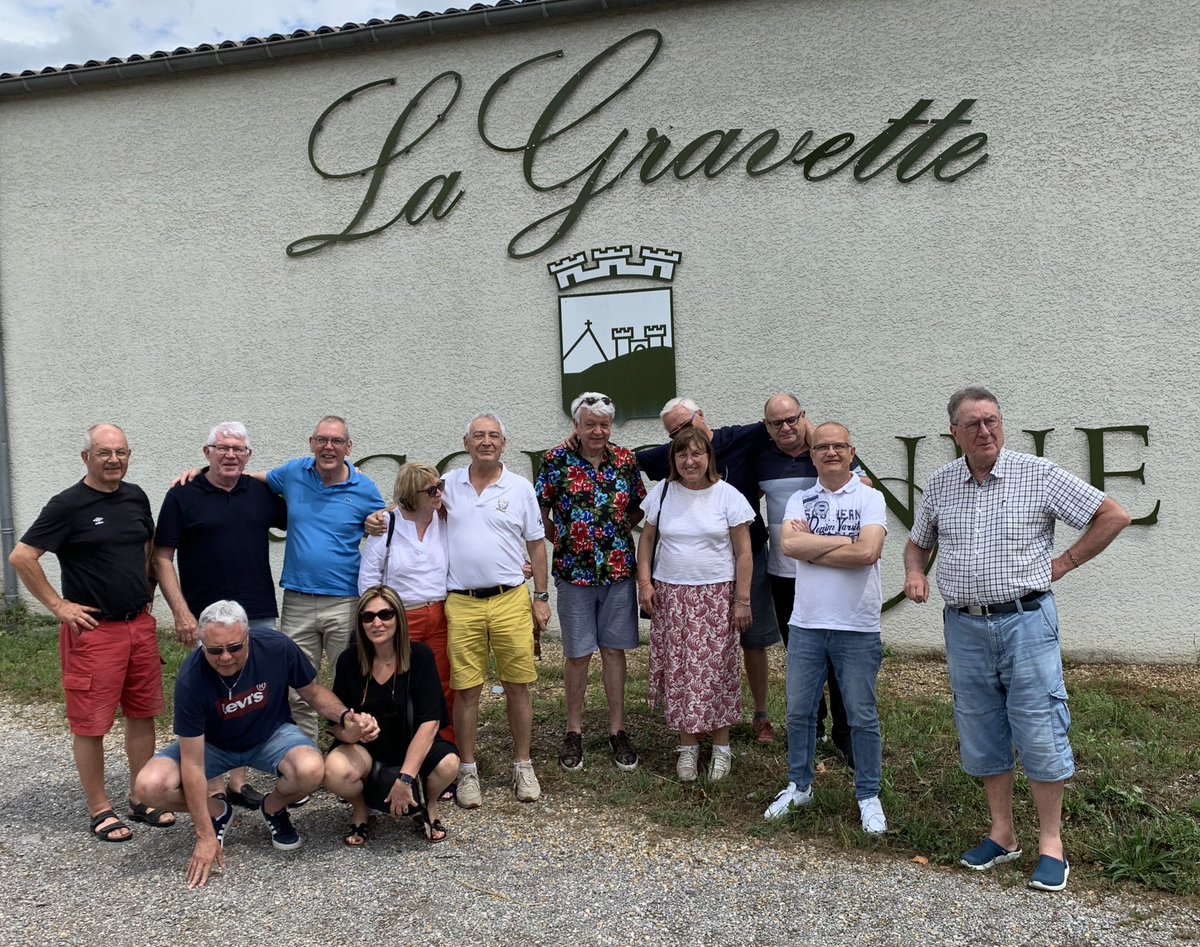 JMCambaceres's tweet photo. 10 juin: accueil du #ClubOenophile à #LaGravette #Corconne #Gard dans appellation #PicSaintLoup: visite du chais, dégustation. Puis accueil au #masMathieu. Explications sur #GFA viticole et #AMM. https://t.co/4uZtCbTBnT