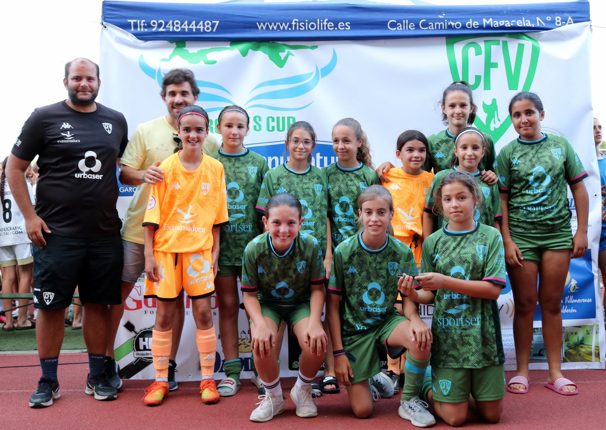 SeronasCup's tweet photo. Pásate por nuestros perfiles de Instagram y Facebook,tenemos las mejores imágenes📸 de nuestra #seronascup 🏆🏅.
¡Síguenos!👍♥️
¡Que las disfrutéis!
@cfvillanovense
#villanovensefem
INSTAGRAM:
https://t.co/gVPDp350Mc
FACEBOOK:
https://t.co/RGPddqa4jx https://t.co/wcMldeEOHH
