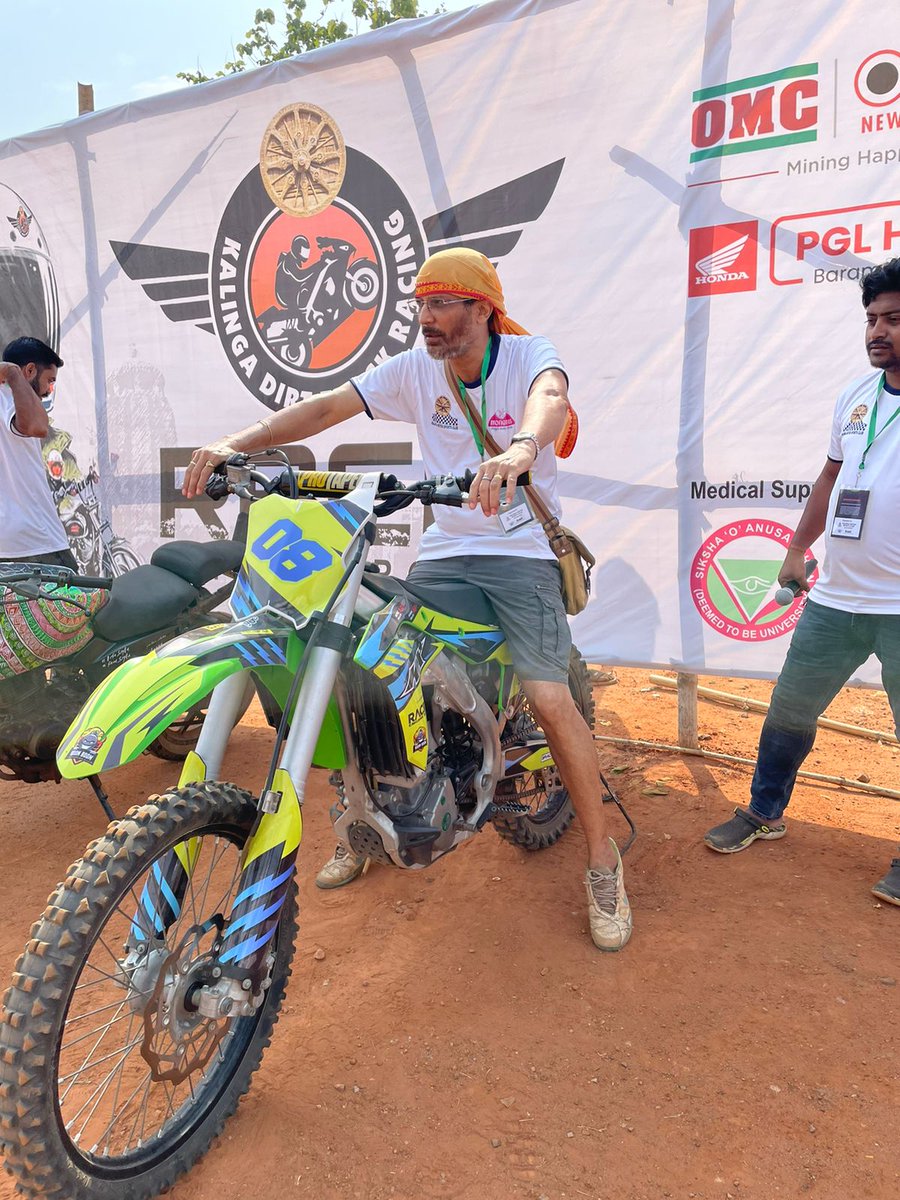 JPDas974's tweet photo. Encouraging Young Riders to use the designated #RaceTrack  for #SpeedBiking bt not #OnRoad
Venue :Baramunda Play Grnd with Kalinga Motor Sports Club,Bhubaneswar.
#OdishaCallingFoundation
@STAOdisha @CTOdisha @DMKhordha @DCP_TRAFFIC @ushapadhee1996 @RoadSafetyNGOs @MORTHRoadSafety https://t.co/RIUu78BSEP