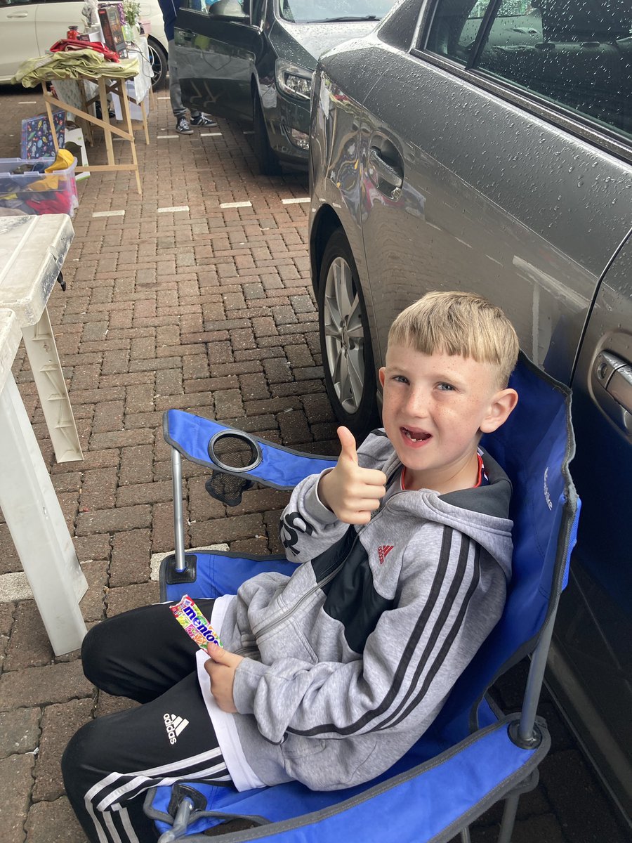 MandyMcKay33's tweet photo. @MrsCrerar B is working hard at the Falkirk car boot this morning, trying to raise money for the Hope Hub in Denny selling some of his old toys! https://t.co/4FFPZNowTc