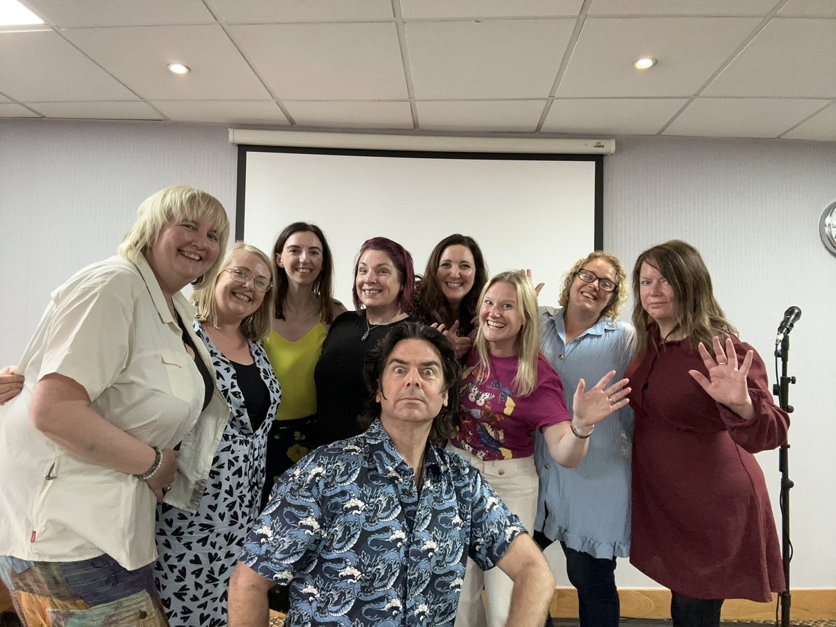 comedybriefs's tweet image. Fantastic day yesterday learning how to MC from the man himself, Logan Murray @LoganComedyGuru so important to remember comedy is meant to be playful and filled with glee!

#standup #standupcomedy #MCing