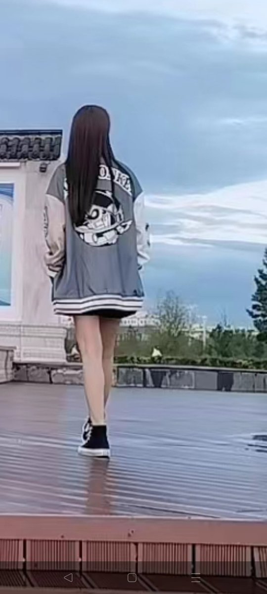 都说小初背影是网图。告诉你们。这就是小初的背影。有没有要参加活动的下周活动。抓紧报名！！！哈尔滨大庆的