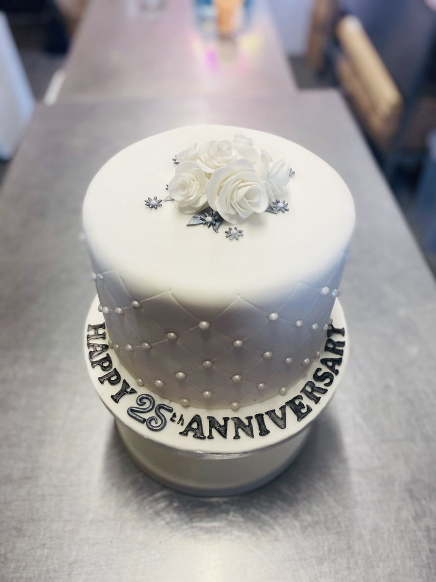 badtemperdbaker's tweet photo. An elegant tall #victoriaspongecake for 25th wedding anniversary. White &amp; silver theme with handmade flowers. 
#silverweddinganniversary #anniversarycake #cake #cakedecorating #cakeart #cakedecorator #cakecakecake #cakelover #cakestyle #cakelove #cakeboss #cakedecoration https://t.co/glVyQ74Agc