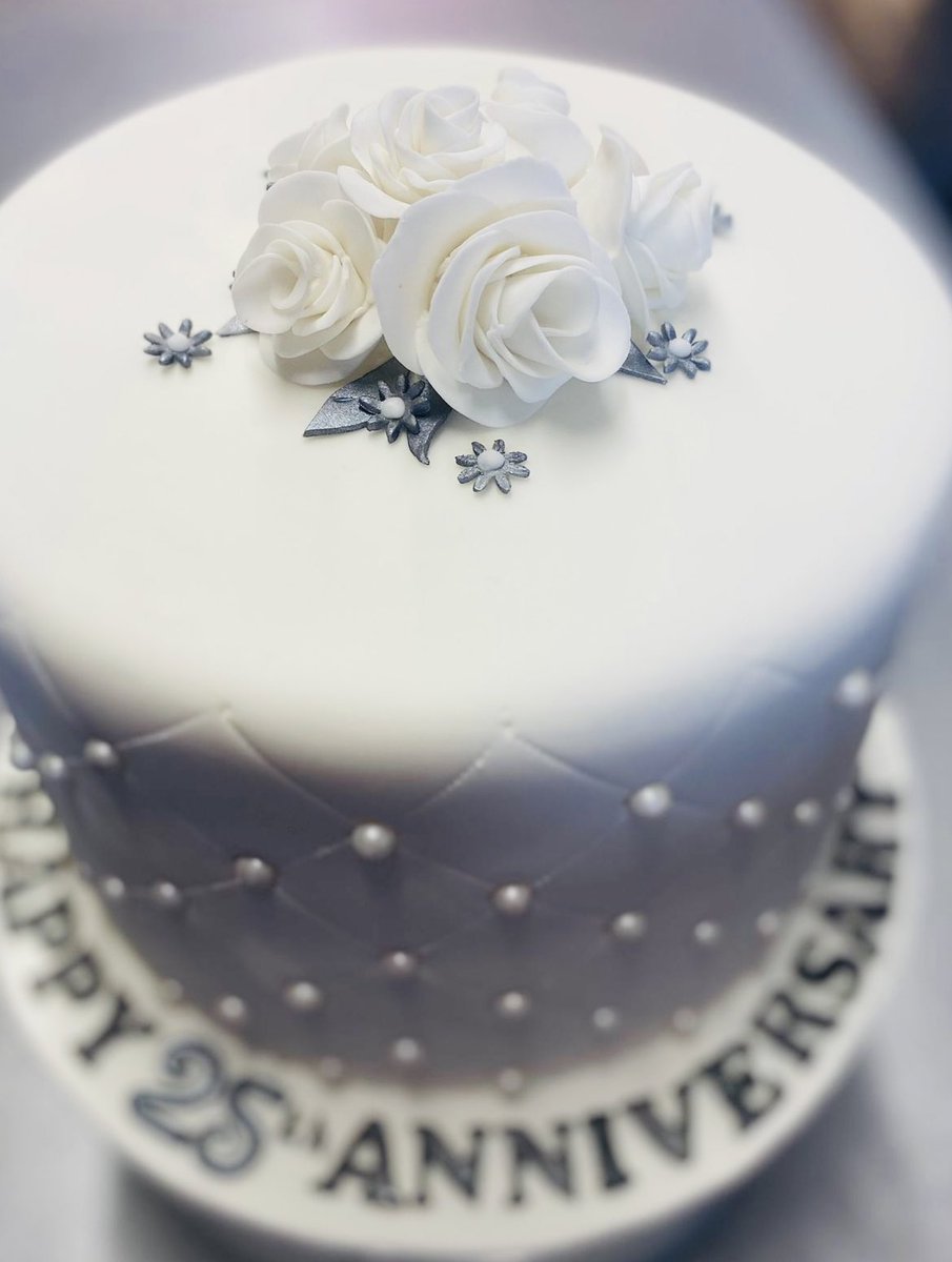 badtemperdbaker's tweet photo. An elegant tall #victoriaspongecake for 25th wedding anniversary. White &amp; silver theme with handmade flowers. 
#silverweddinganniversary #anniversarycake #cake #cakedecorating #cakeart #cakedecorator #cakecakecake #cakelover #cakestyle #cakelove #cakeboss #cakedecoration https://t.co/glVyQ74Agc