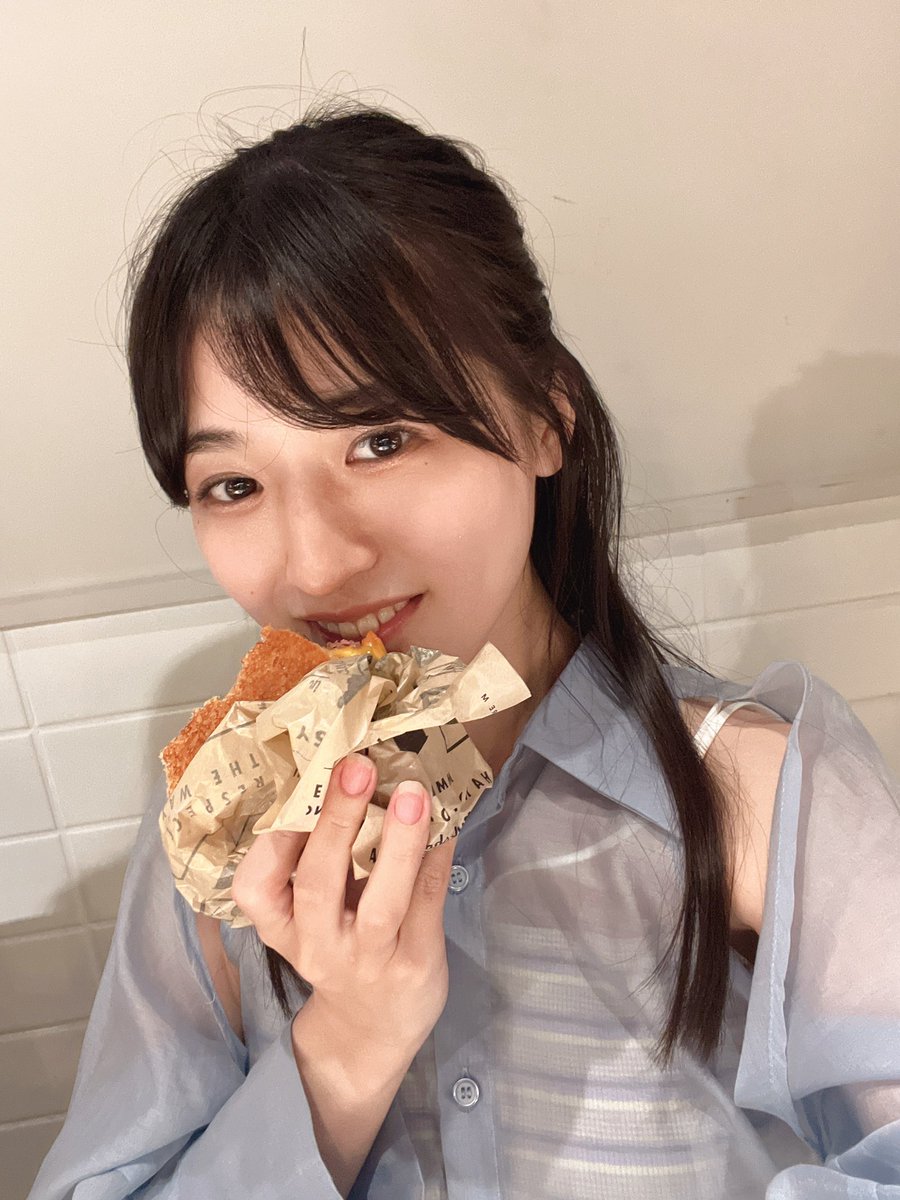 akane_s_1228's tweet photo. 表参道のWaybackBURGERを初めて食べました✨️

チージーバーガー美味しかった🤤

オリジナルのバーガーでの注文もできるのでまた食べに行きたい🍔
 #WaybackBURGER https://t.co/n6rT4JP238