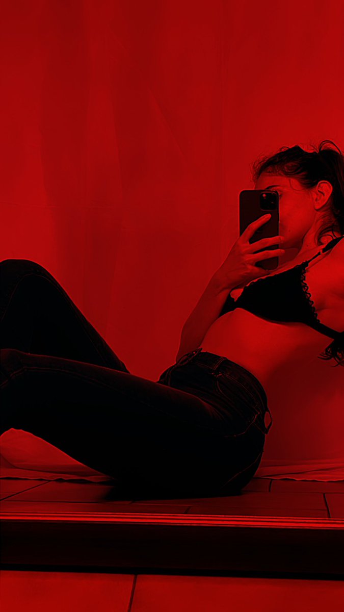 PeachyGi2's tweet photo. Cosa vorresti fare con me? 😈 https://t.co/ly6XXwoIzc #onlyfansgirl https://t.co/GfDORi4tKd