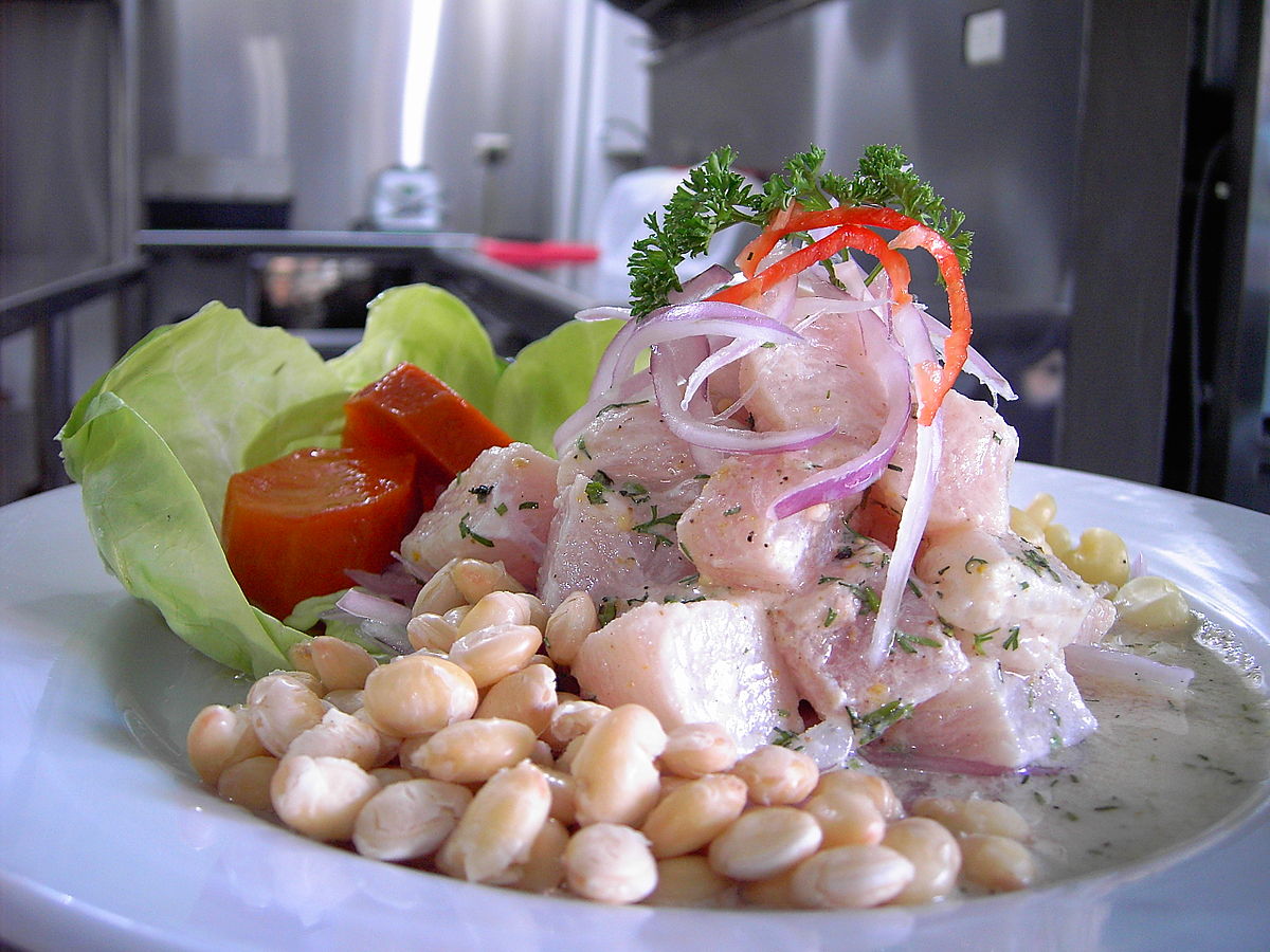 GeoTales_'s tweet photo. #GeoFood #Miam
🔸Le Ceviche, spécialité sud-américaine (ici au Pérou 🇵🇪, Lima) est un plat à base de poissons ou de crustacés cuisant dans une marinade au citron. L'acidité fait cuire à froid le poisson ou le fruit de mer... Un délice 😋 https://t.co/at0SKCeRqv
