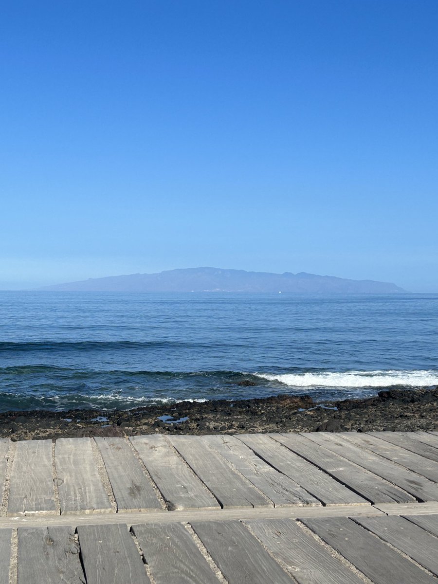 BayesKev's tweet photo. La gormera, Mount teide, and La Palma Tenerife, it’s going to be another hot 🥵 one 😎 https://t.co/JVISO5aTm4