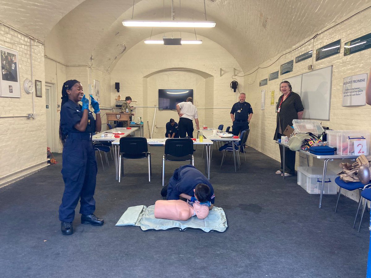 Everyday is a learning day for our Cadet Force Adult Volunteers @VCC @SultanRNVCC @ExcellentRNVCC @CollingwoodRNC! Today is first aid a vital skill for our #CFAV's #MeetTheChallenge
